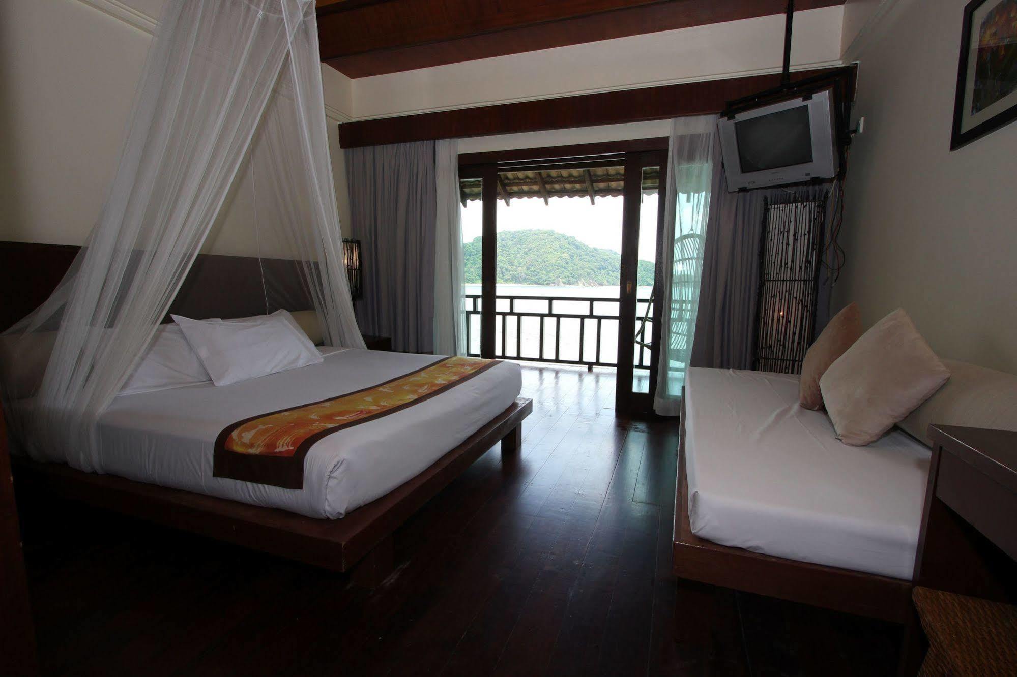 Gem Island Resort & Spa Pulau Gemia Exterior photo